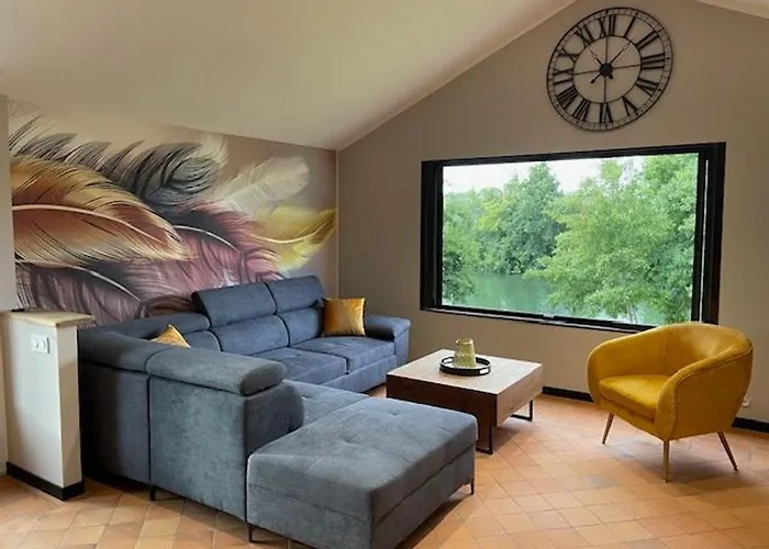 Chalet Cosy A La Fleche Avec Terrasse Et Vue Riviere - Fr-1-410-424