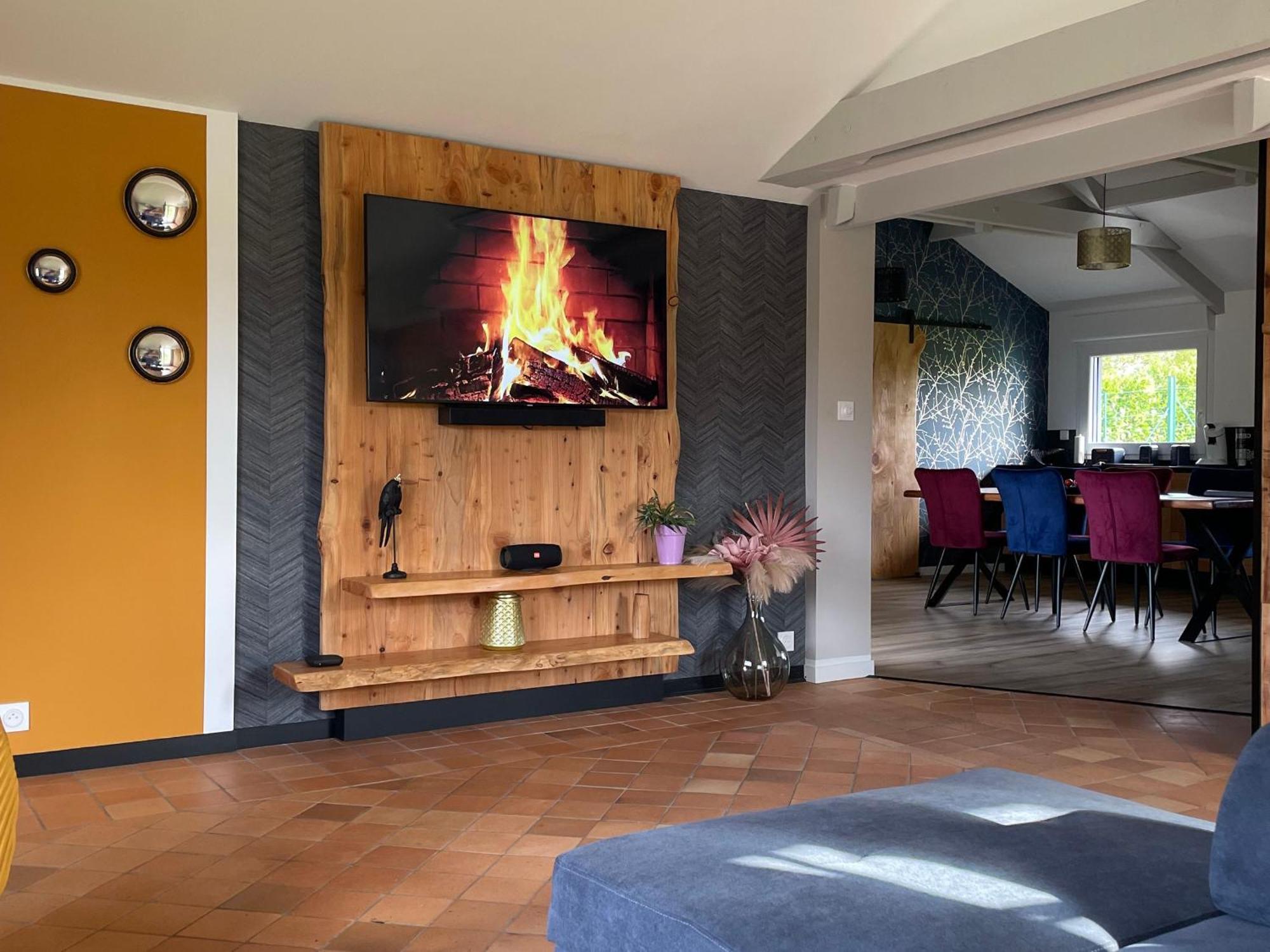 Cosy A Avec Terrasse Et Vue Riviere - Fr-1-410-424 La Flèche